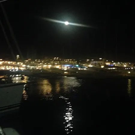 Velero En Lanzarote Ramirez Botel Playa Blanca (Lanzarote)